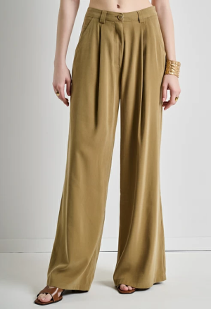 Φαρδύ παντελόνι με πιέτες