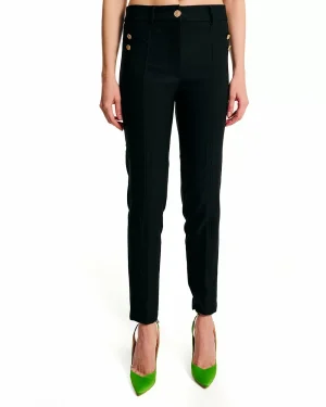 Παντελόνι σε στενή γραμμή