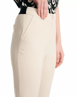 Alternative view of Παντελόνι σε στενή γραμμή