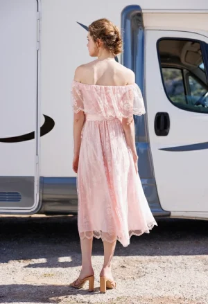 Alternative view of Φόρεμα δαντέλα με ακάλυπτους ώμους