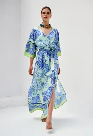 Μακρύ εμπριμέ φόρεμα με ζώνη