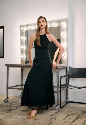 Maxi φόρεμα με δαντελένια φούστα
