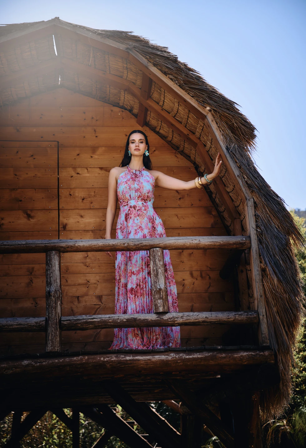 Μάξι πλισέ φόρεμα floral print και halter λαιμόκοψη - Image 3