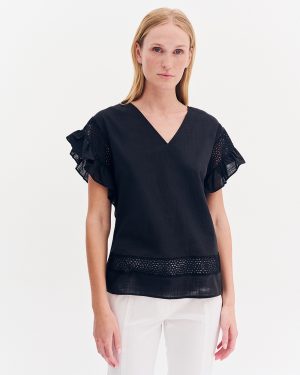 Μπλούζα με διάτρητο σχέδιο