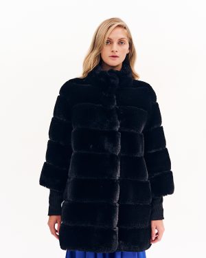 Γούνα με ψηλό λαιμό