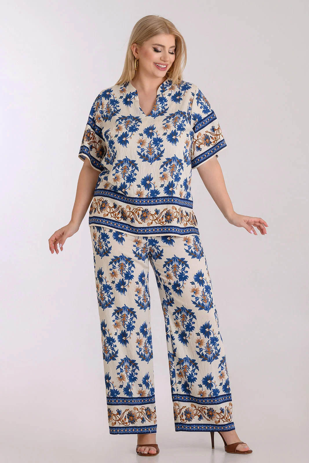 Εμπριμέ παντελόνα plus size - Image 4