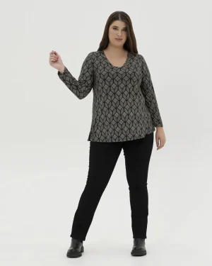 Alternative view of Μπλούζα με γεωμετρικό σχέδιο και V-λαιμόκοψη plus size
