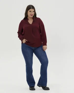 Alternative view of Μπλούζα σε χρώμα βουργουνδίας με V-λαιμόκοψη plus size