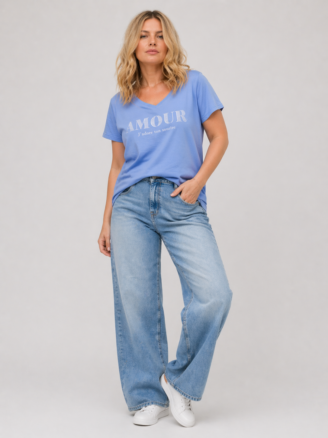 Μπλούζα κοντομάνικη με v λαιμόκοψη και στάμπα plus size