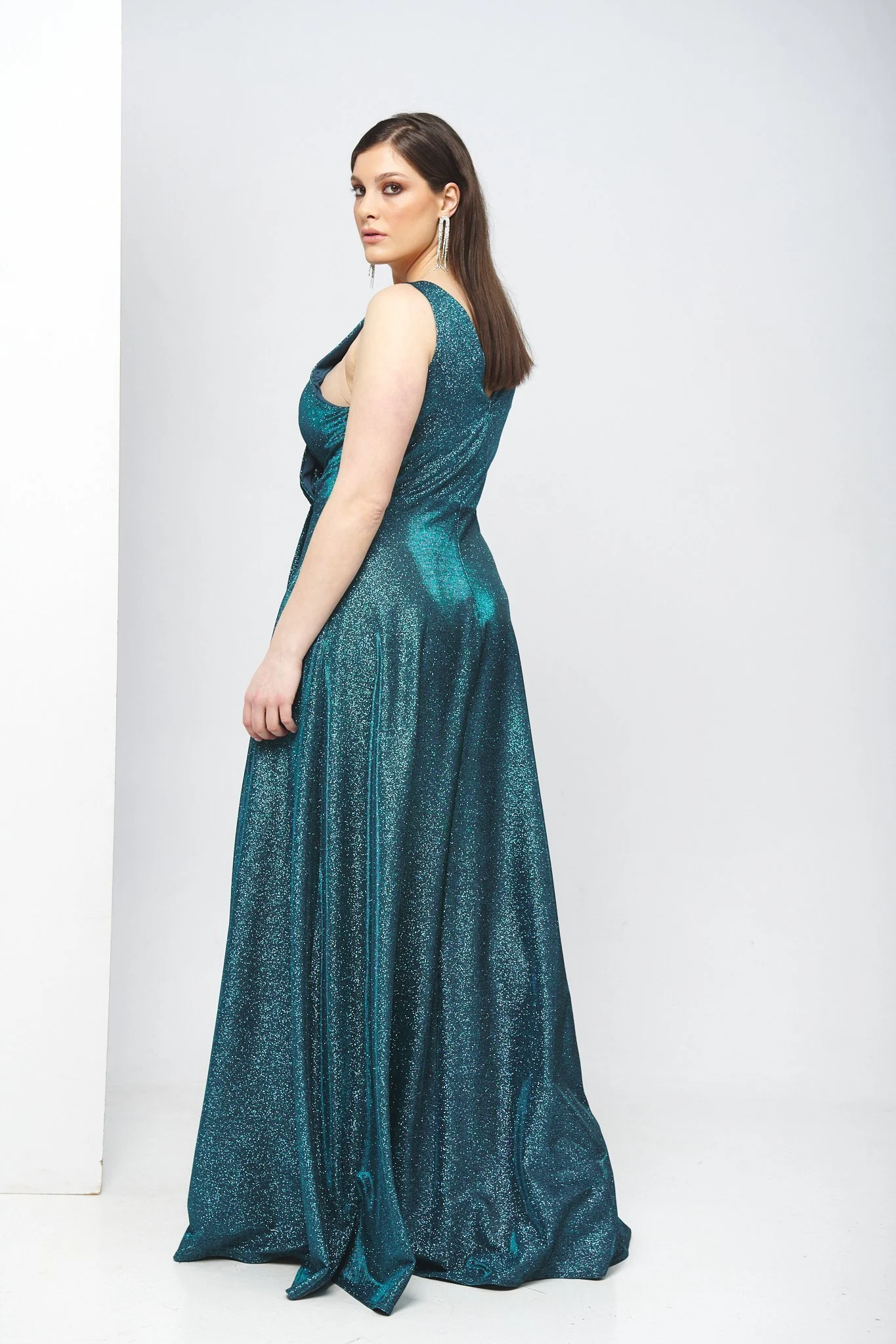 Φόρεμα maxi με glitter κρουαζέ plus size - Image 5