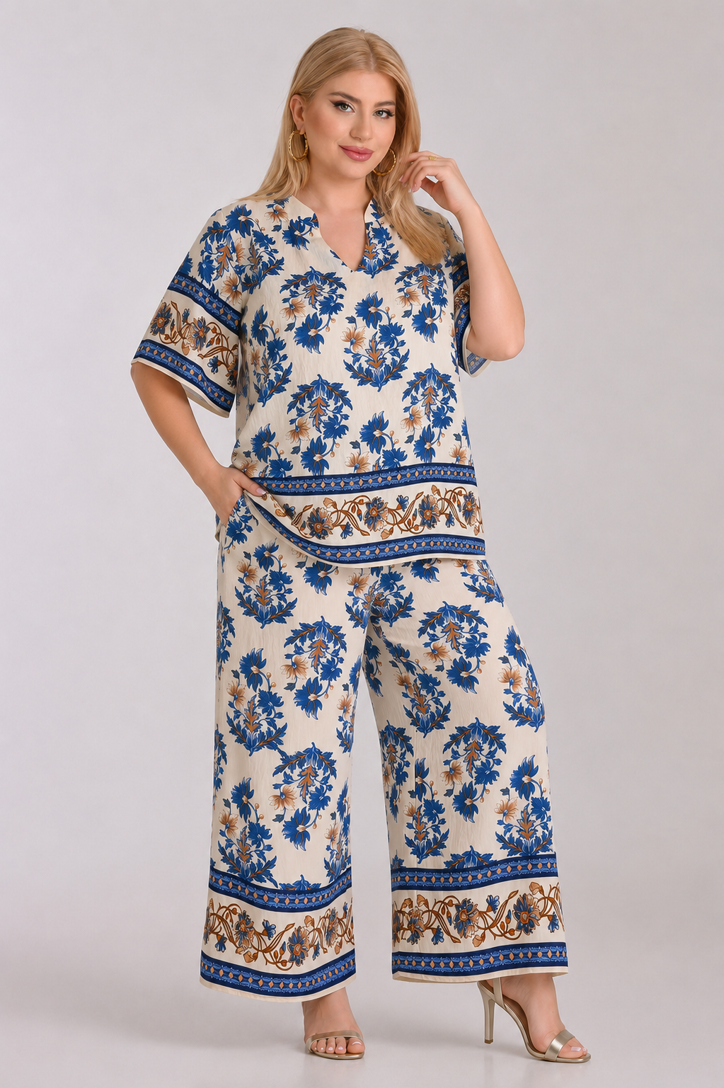 Κοντομάνικη μπλούζα εμπριμέ print plus size - Image 4