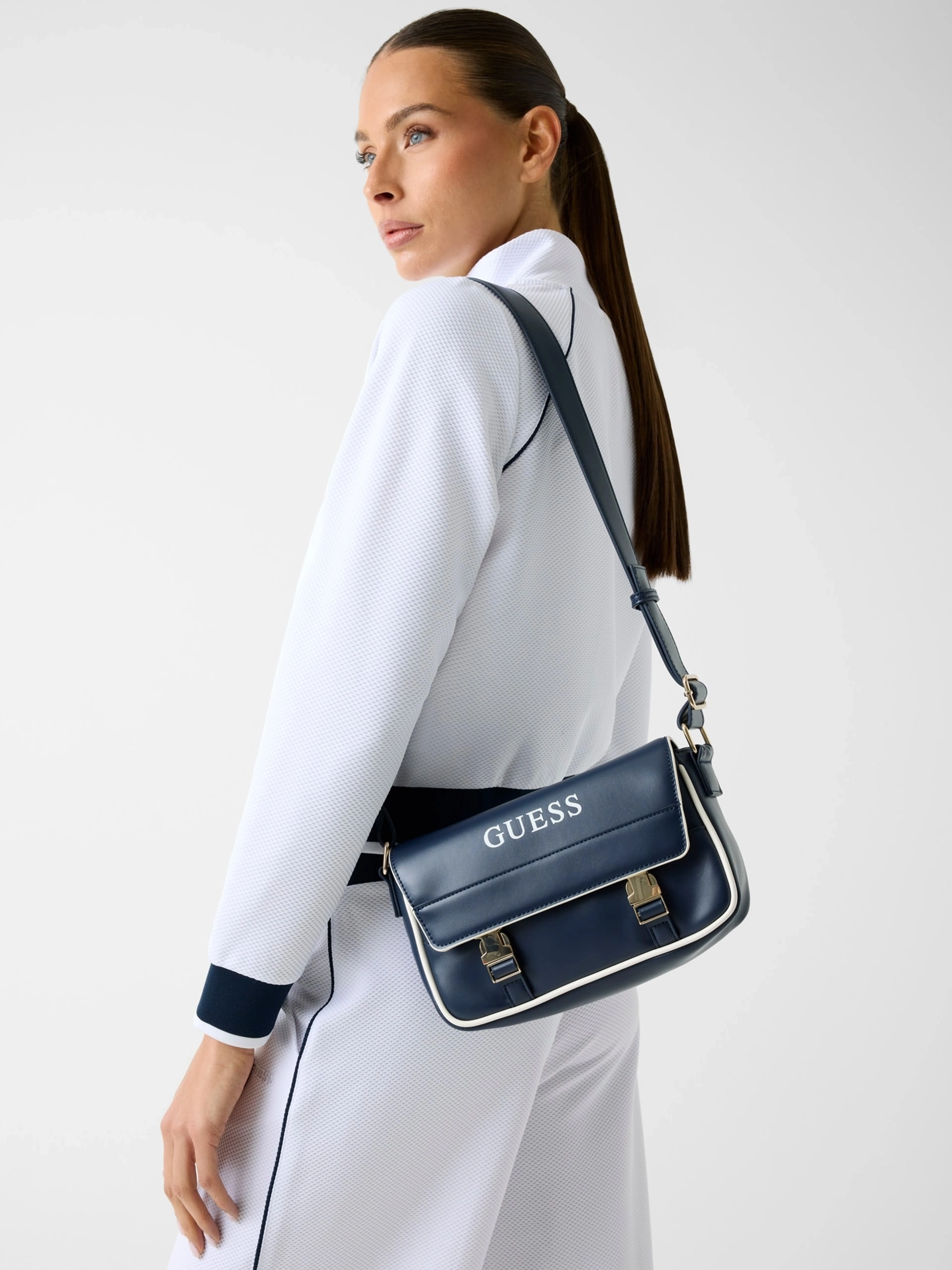 Crossbody τσάντα με logo λεπτομέρειες