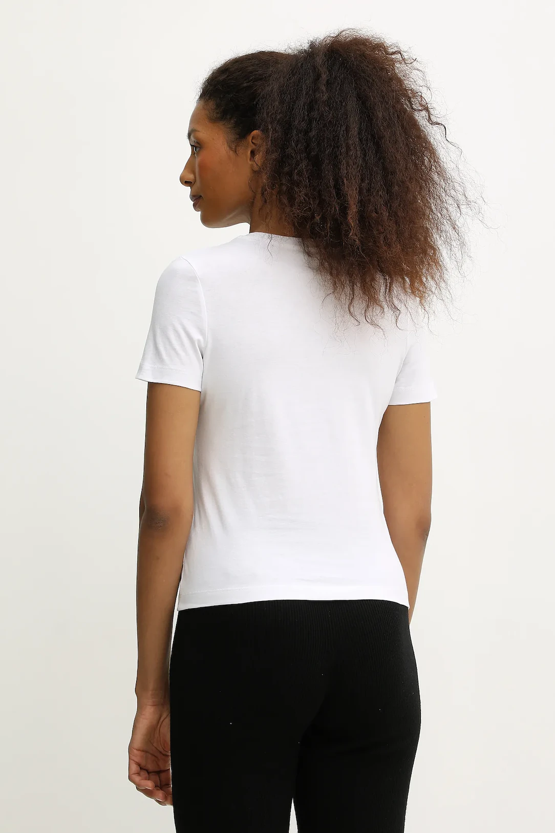 Μπλούζα t-shirt Guess CLELIA - Image 5
