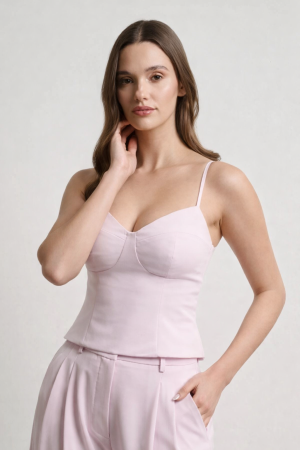 Alternative view of Τοπ με cups και τιράντες