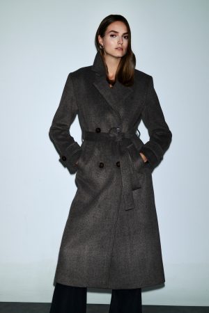 Μακρύ μάλλινο παλτό με ζώνη