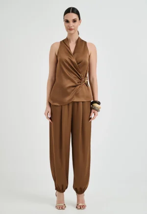 Alternative view of Σατέν τοπ κρουαζέ με διακοσμητική αγκράφα