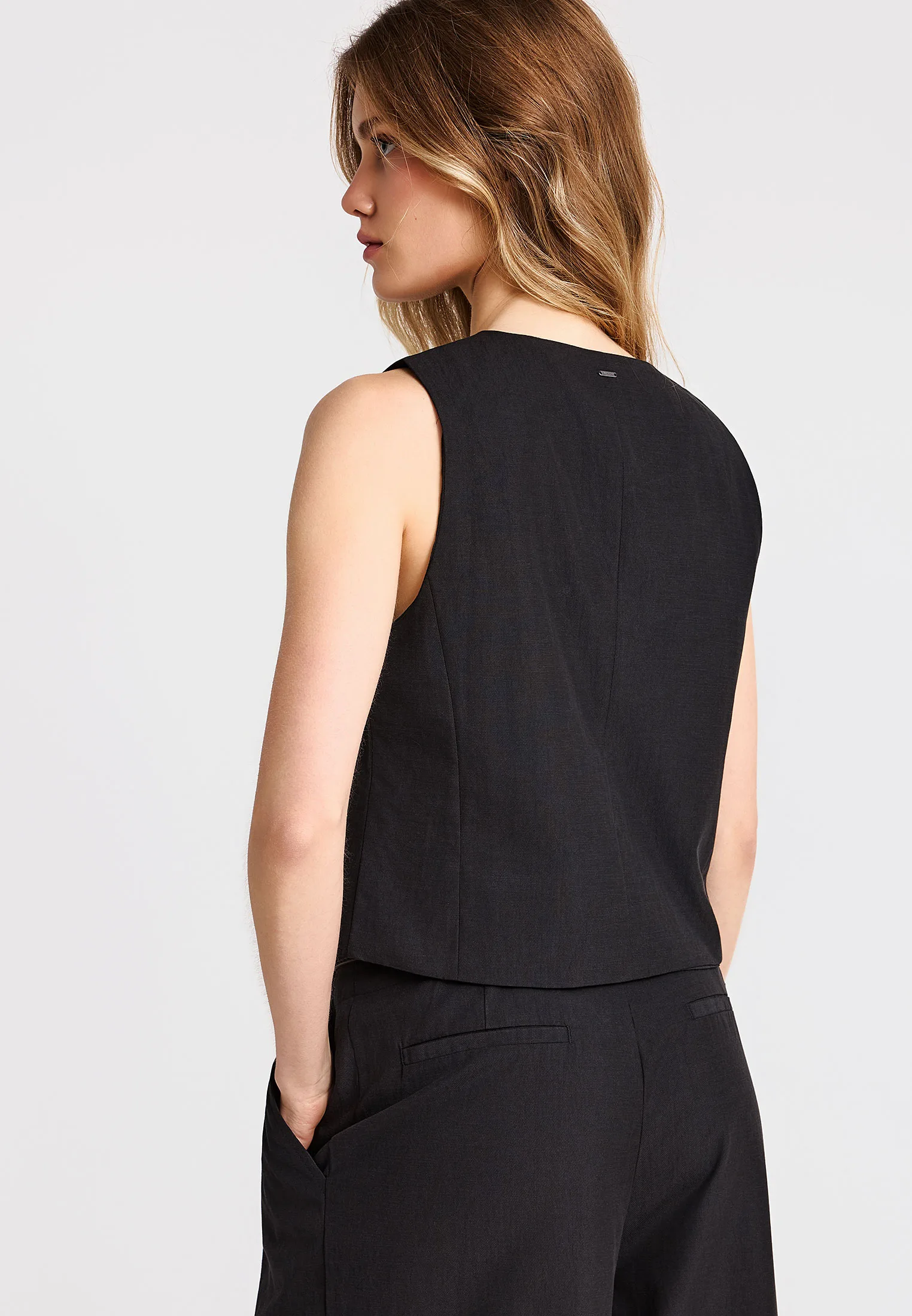 Γιλέκο γυναικείο μαύρο tailored - Image 3