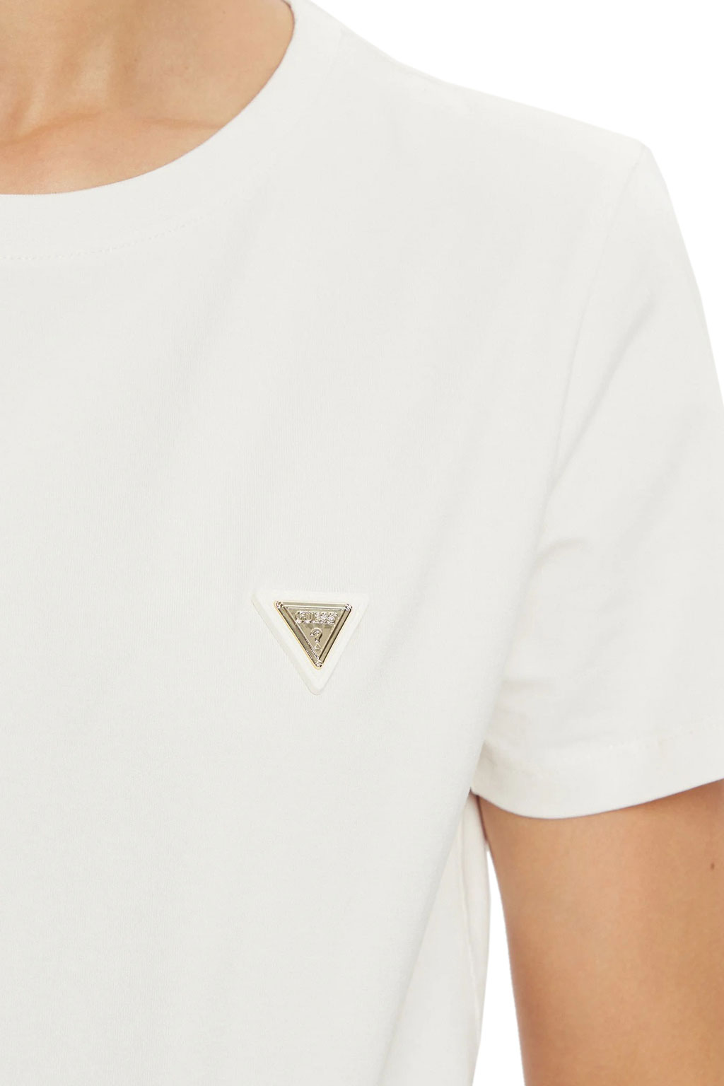 T-shirt guess basic με λογότυπο στο στήθος - Κρεμ
