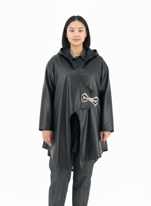 Πανωφόρι ασύμμετρο με δερμάτινη υφή και κουκούλα