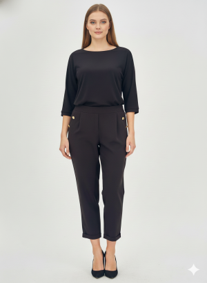 Παντελόνι κρεπ plus size σε καφέ χρώμα με χρυσά κουμπιά και ρεβέρ