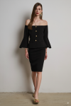 Φόρεμα off-shoulder με χρυσά κουμπιά