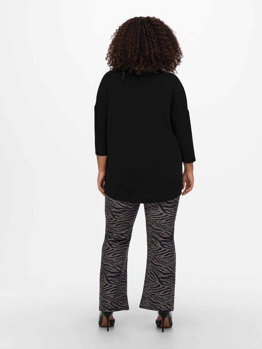 Μονόχρωμη μπλούζα με μανίκι 3/4 Plus size - Image 4