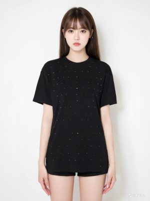 Alternative view of T-shirt με στρας