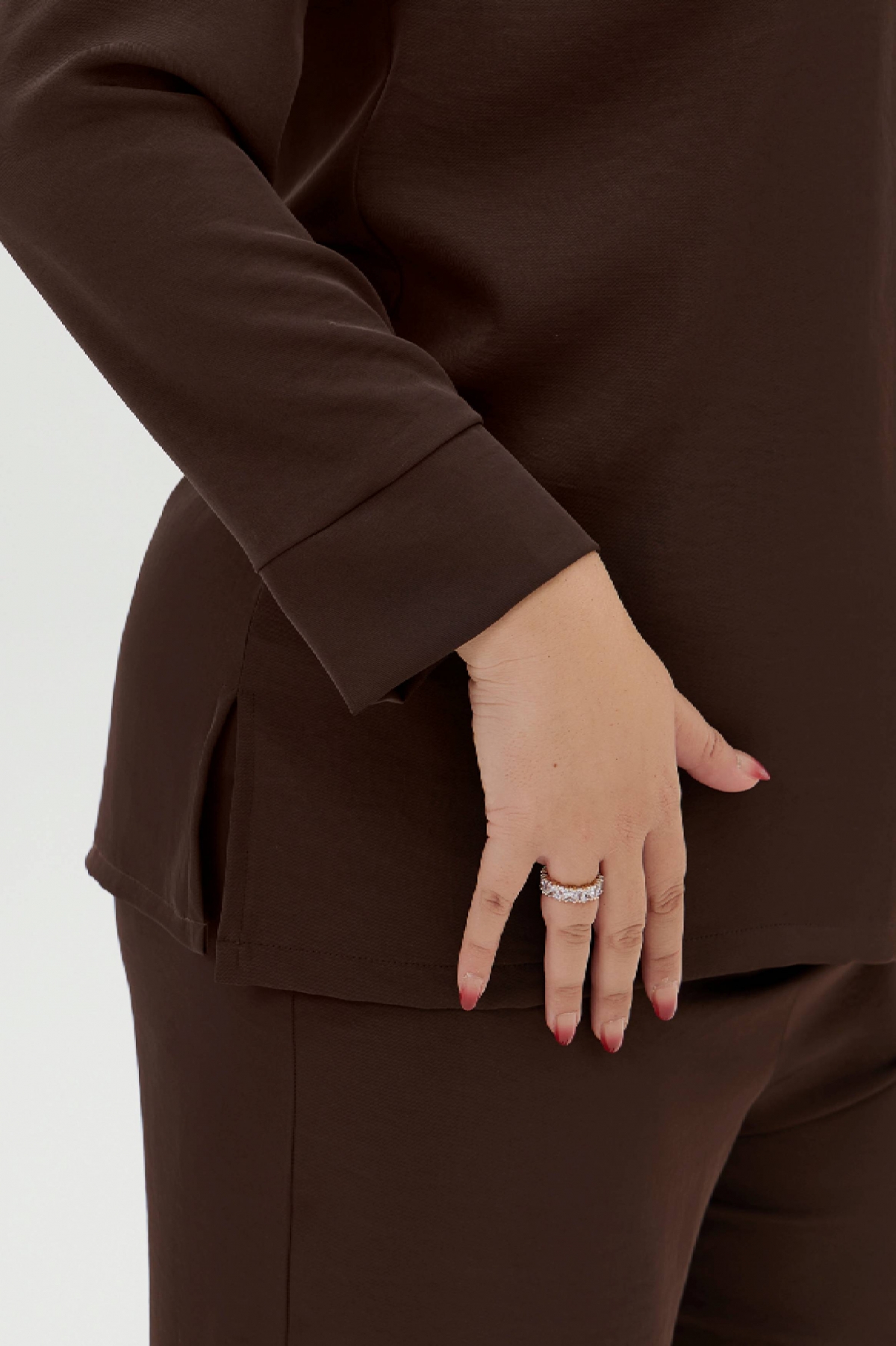 Μπλούζα με μακριά μανίκια σε καφέ χρώμα Plus size - Image 4