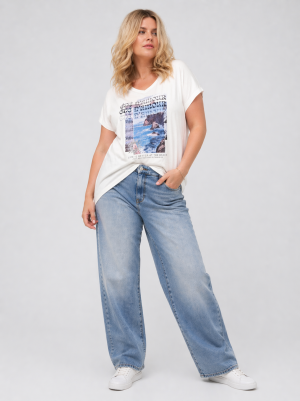 Μπλούζα κοντομάνικη με v λαιμόκοψη και στάμπα plus size