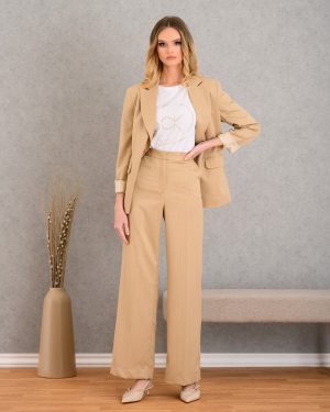 Παντελόνα ριγέ σε ίσια γραμμή