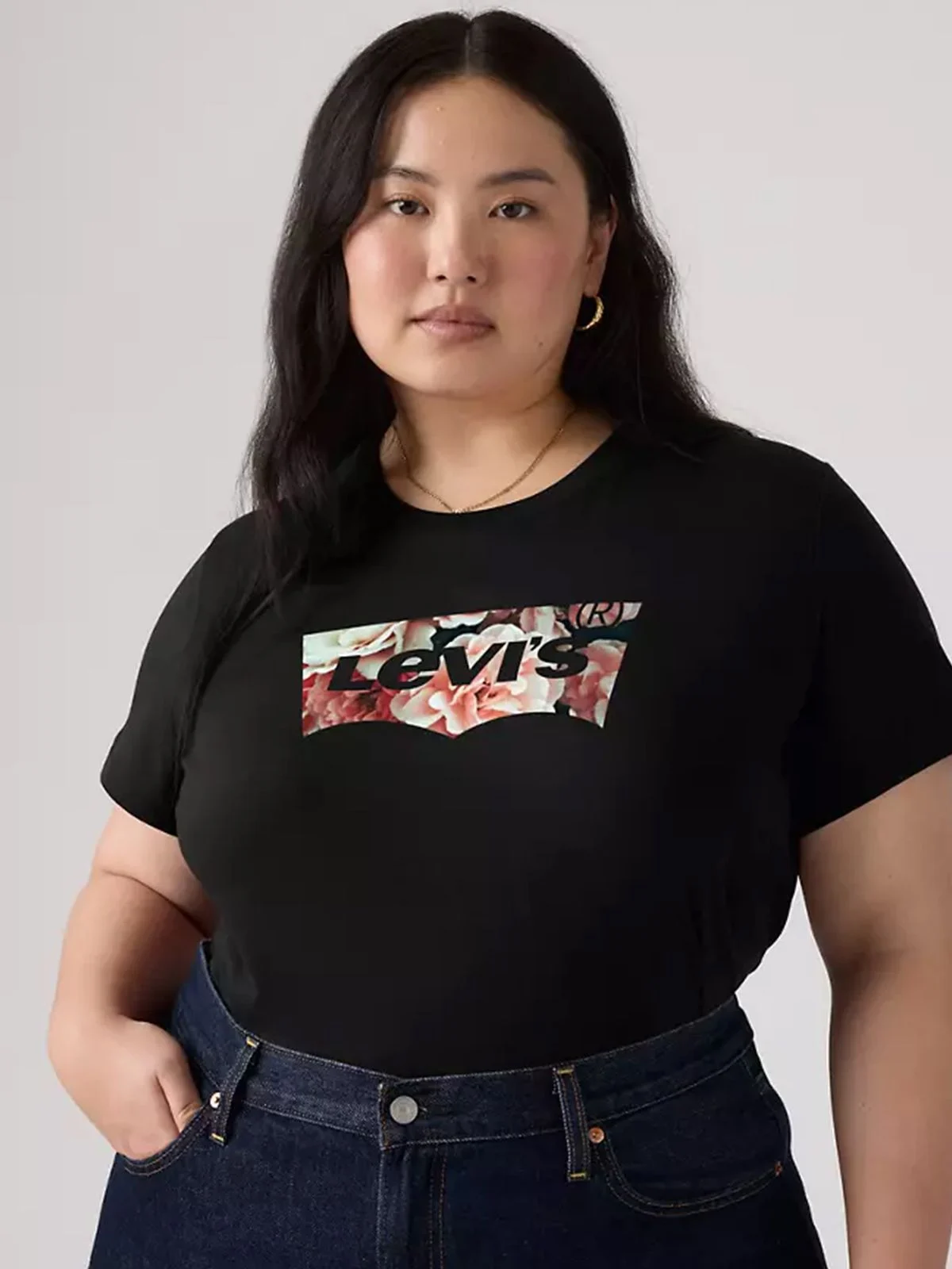 T-shirt με floral λογότυπο plus size
