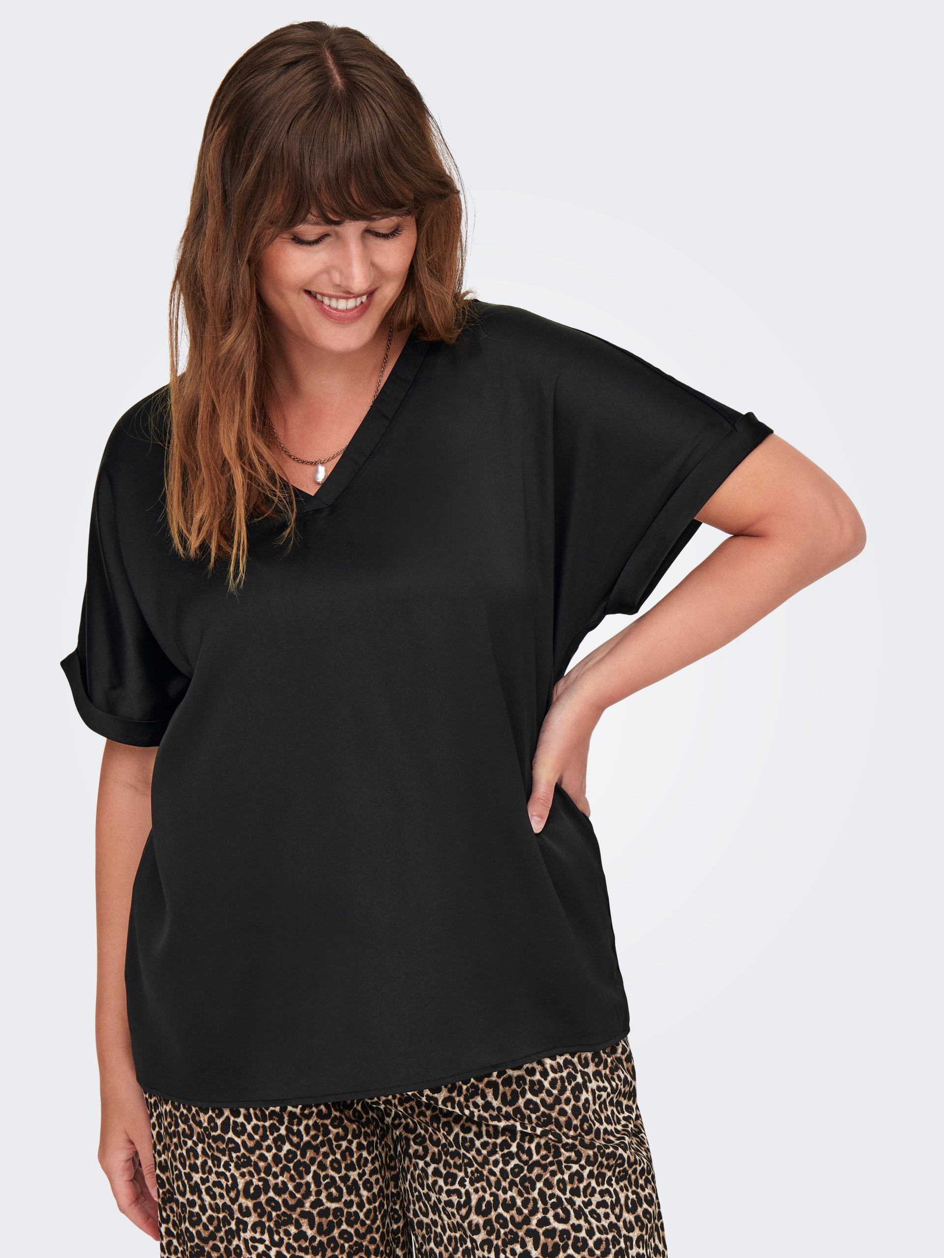 Μπλούζα σατέν κοντομάνικη plus size - Image 2