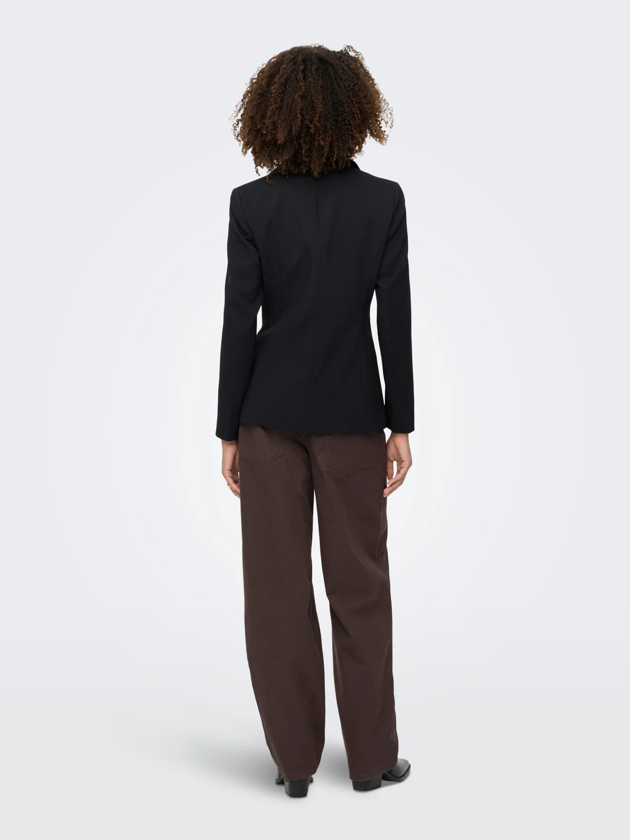 only-onlnikolifel-sfittedblazercctlr-black (1)