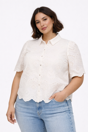 Πουκάμισο κοντομάνικο plus size με διάτρητο κέντημα